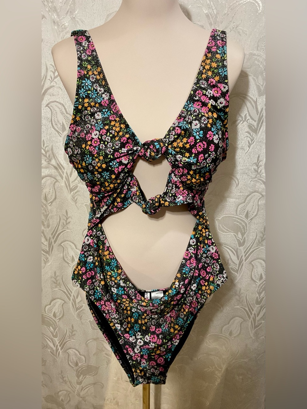 Celebrity Pink Floral Metallic Cutout Knot One-Piece Swim Suit